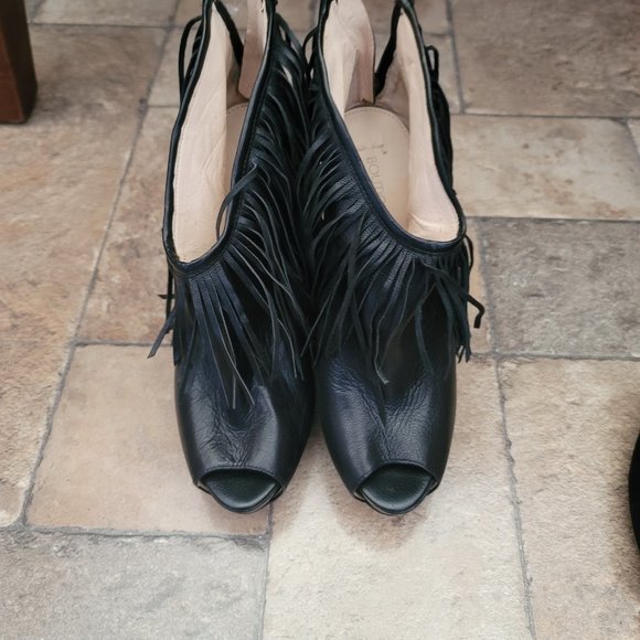 Shoes - Picture 8 of 13